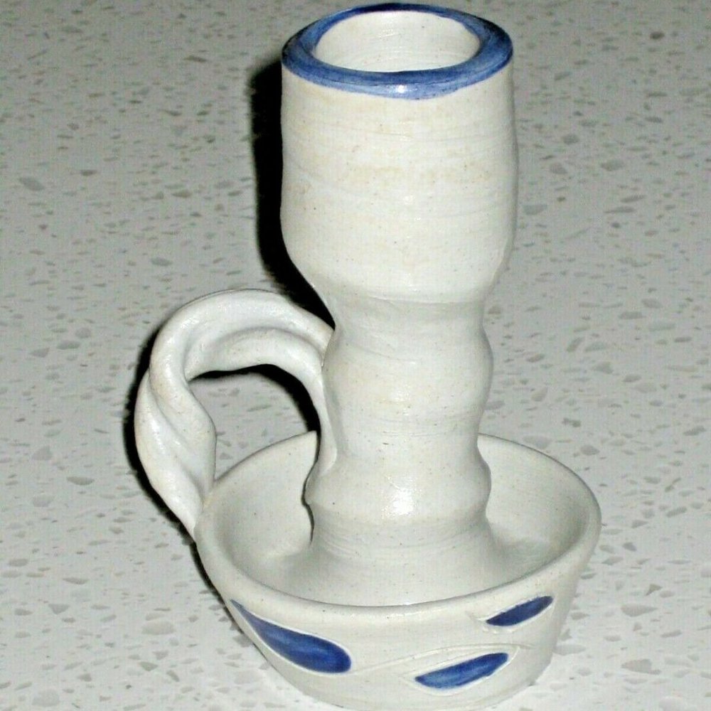 WILLIAMSBURG POTTERY SALT GLAZE TWISTED HANDLE CANDLE STICK HOLDER